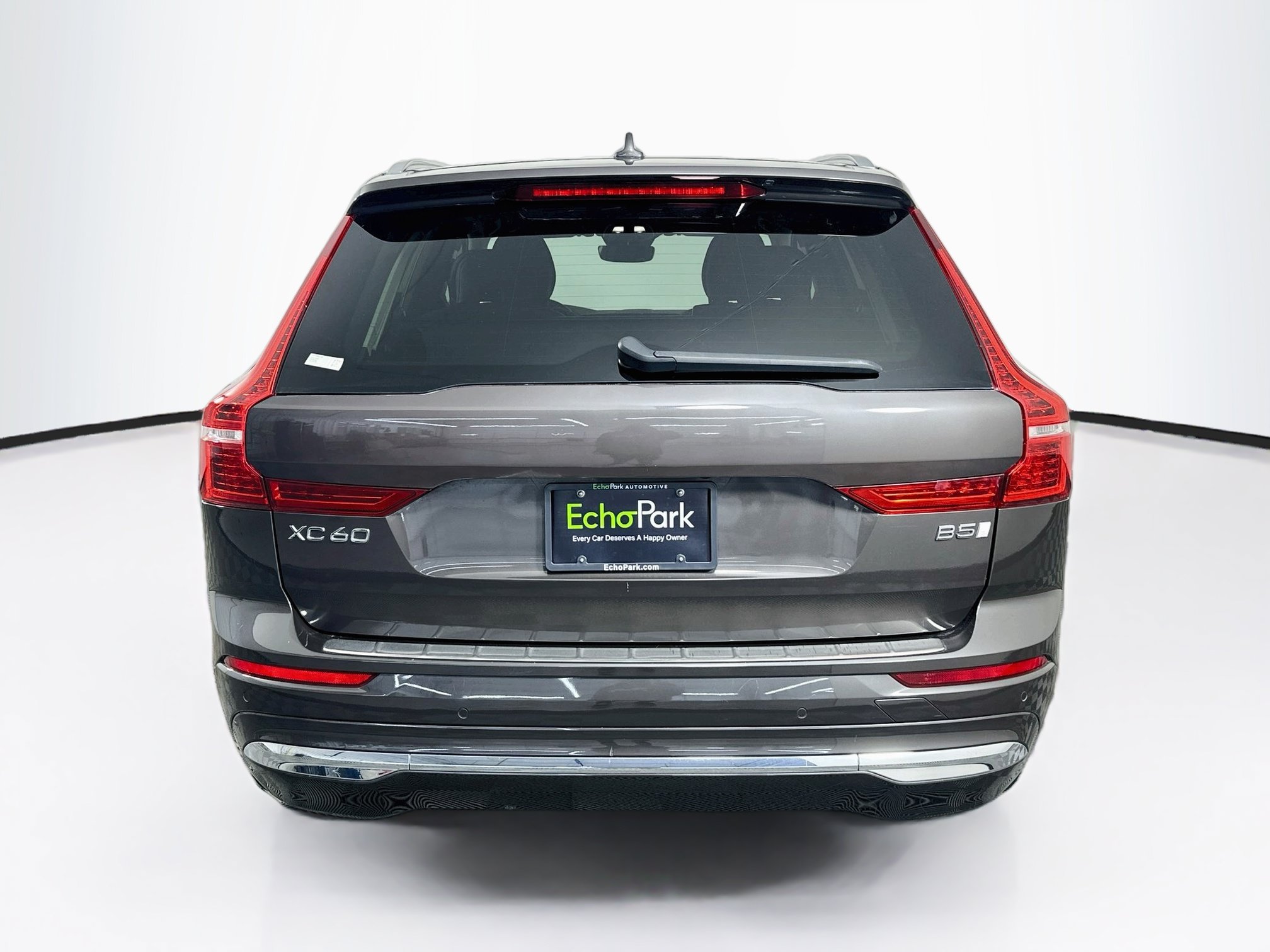Used 2023 Volvo XC60 B5 Plus w/ Protection Package Premier FWD image 7