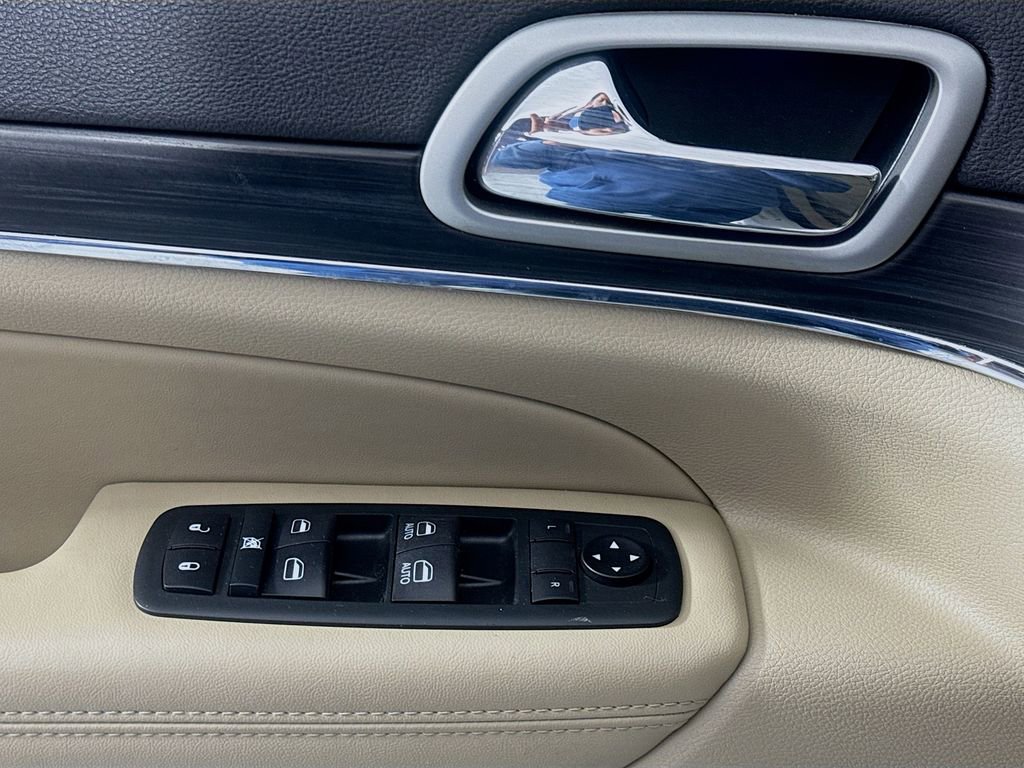 Used 2020 Jeep Grand Cherokee Limited image 21