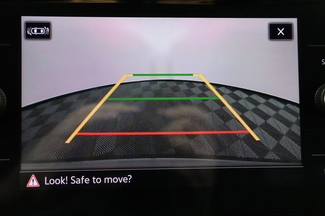 Used 2022 Volkswagen Atlas Cross Sport SE image 17