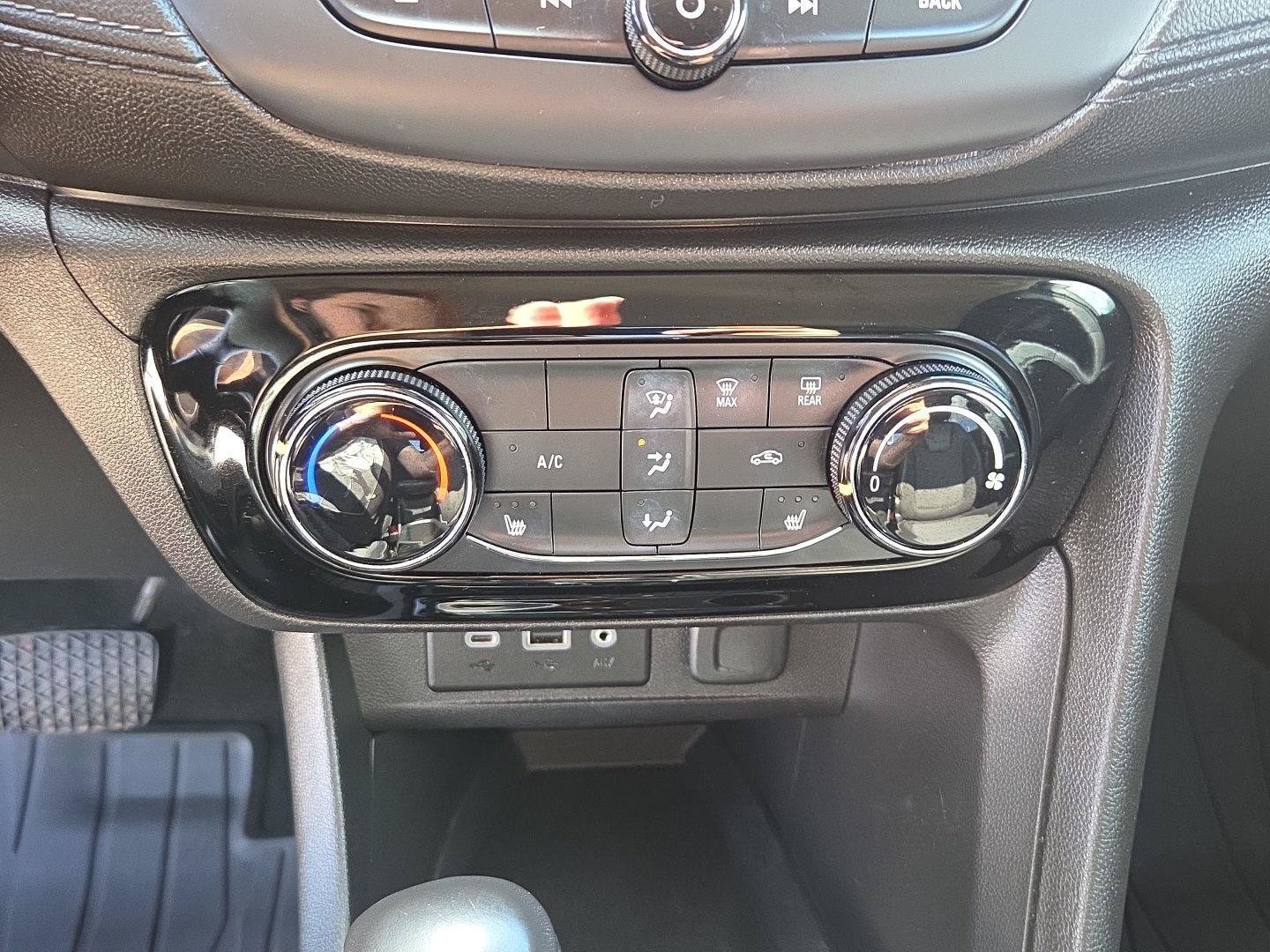 Used 2020 Buick Encore GX Preferred w/ Cold Weather Comfort Package FWD image 21