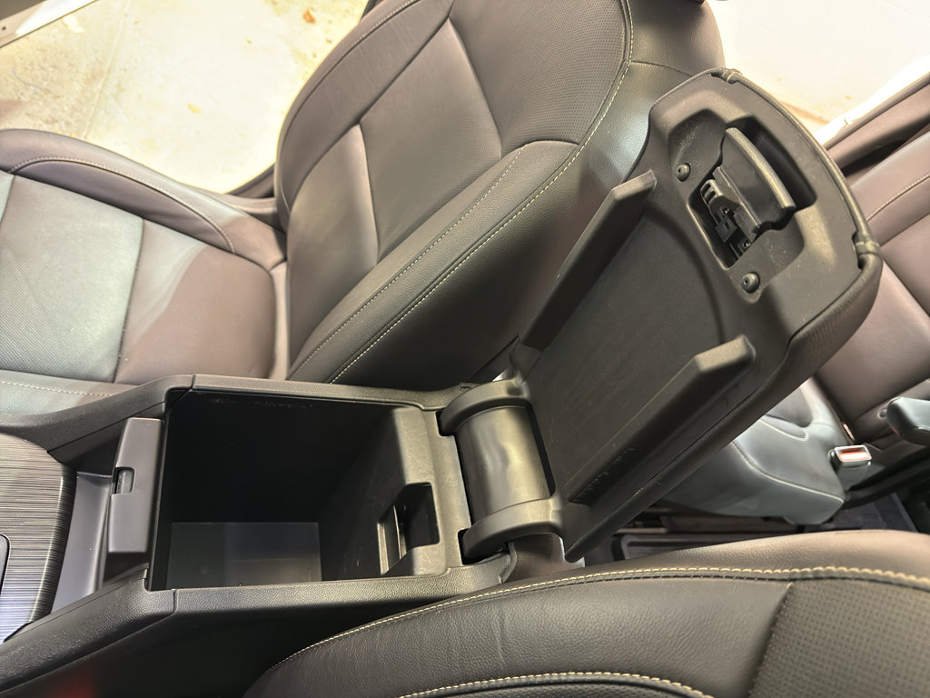 Used 2019 GMC Acadia SLT w/ Black Edition AWD/4WD image 21
