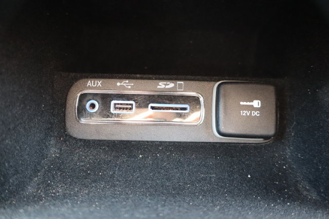 Used 2016 Jeep Grand Cherokee Laredo 75th Anniversary AWD/4WD image 17