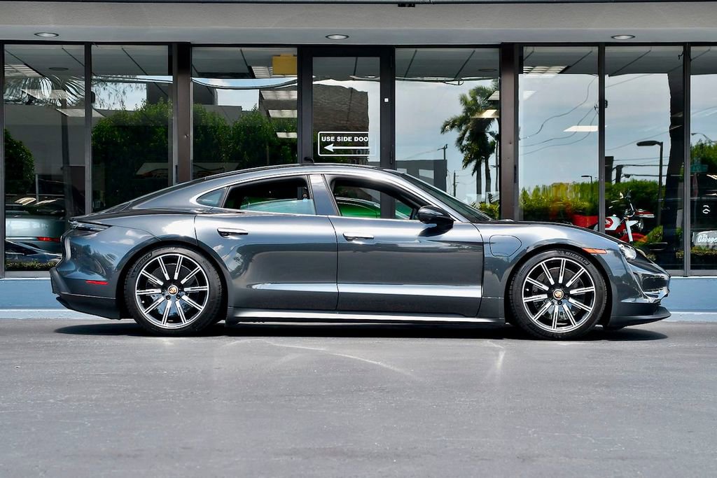 Used 2020 Porsche Taycan 4S image 17
