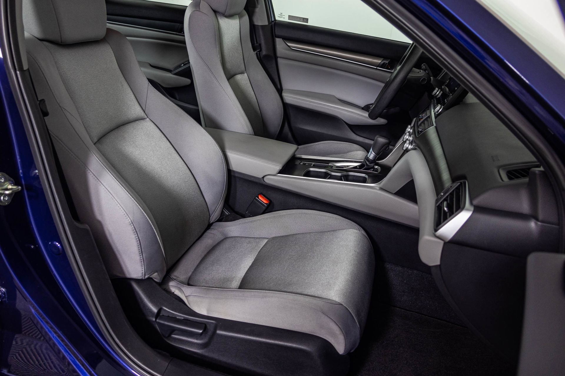 Used 2018 Honda Accord LX image 41