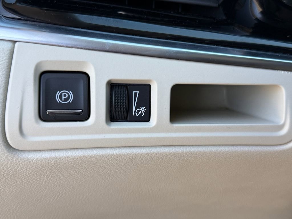 Used 2024 Cadillac XT6 Premium Luxury image 23