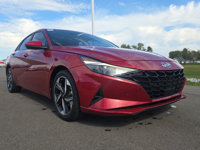 Used 2023 Hyundai Elantra SEL w/ Convenience Package