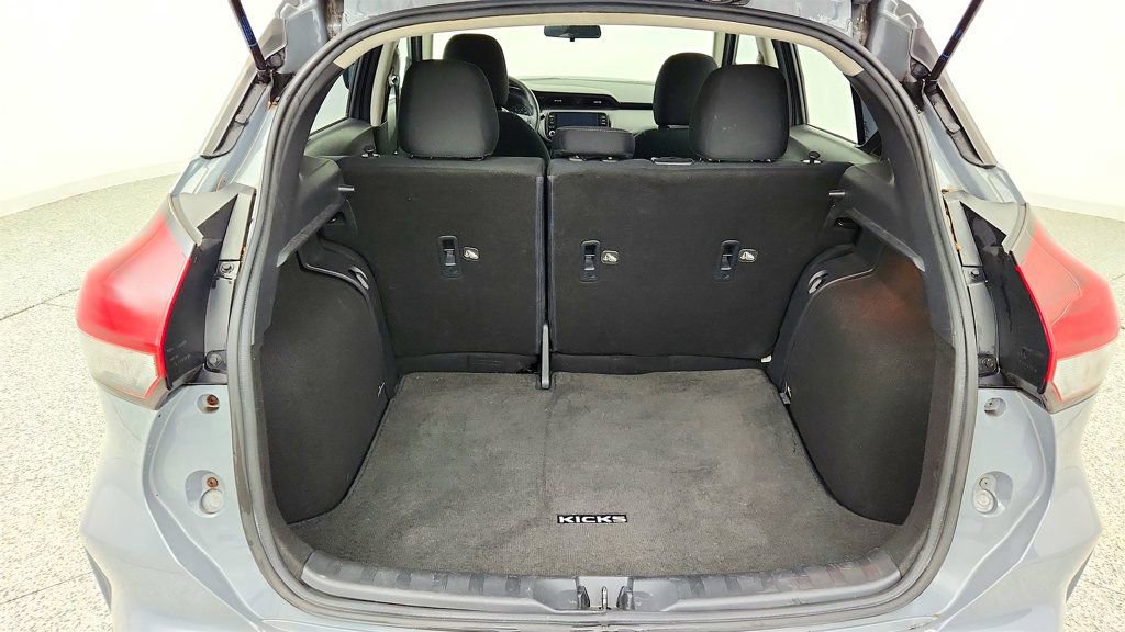 Used 2021 Nissan Kicks SV FWD image 20