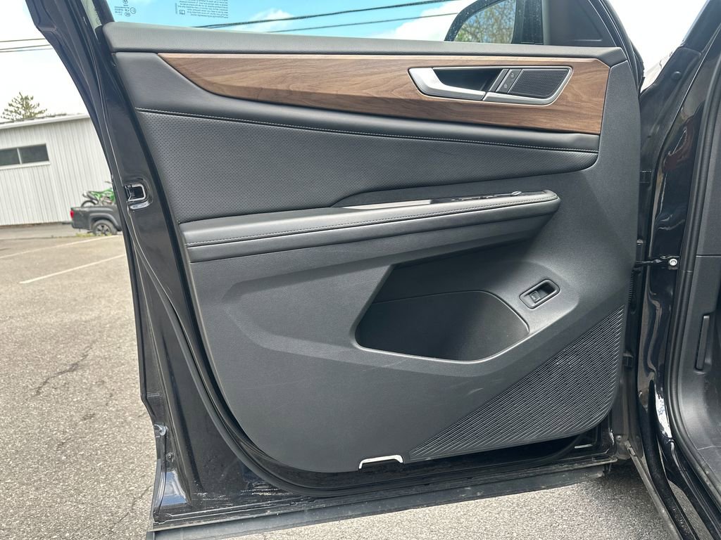 Certified 2024 Volkswagen Atlas SE AWD/4WD image 5