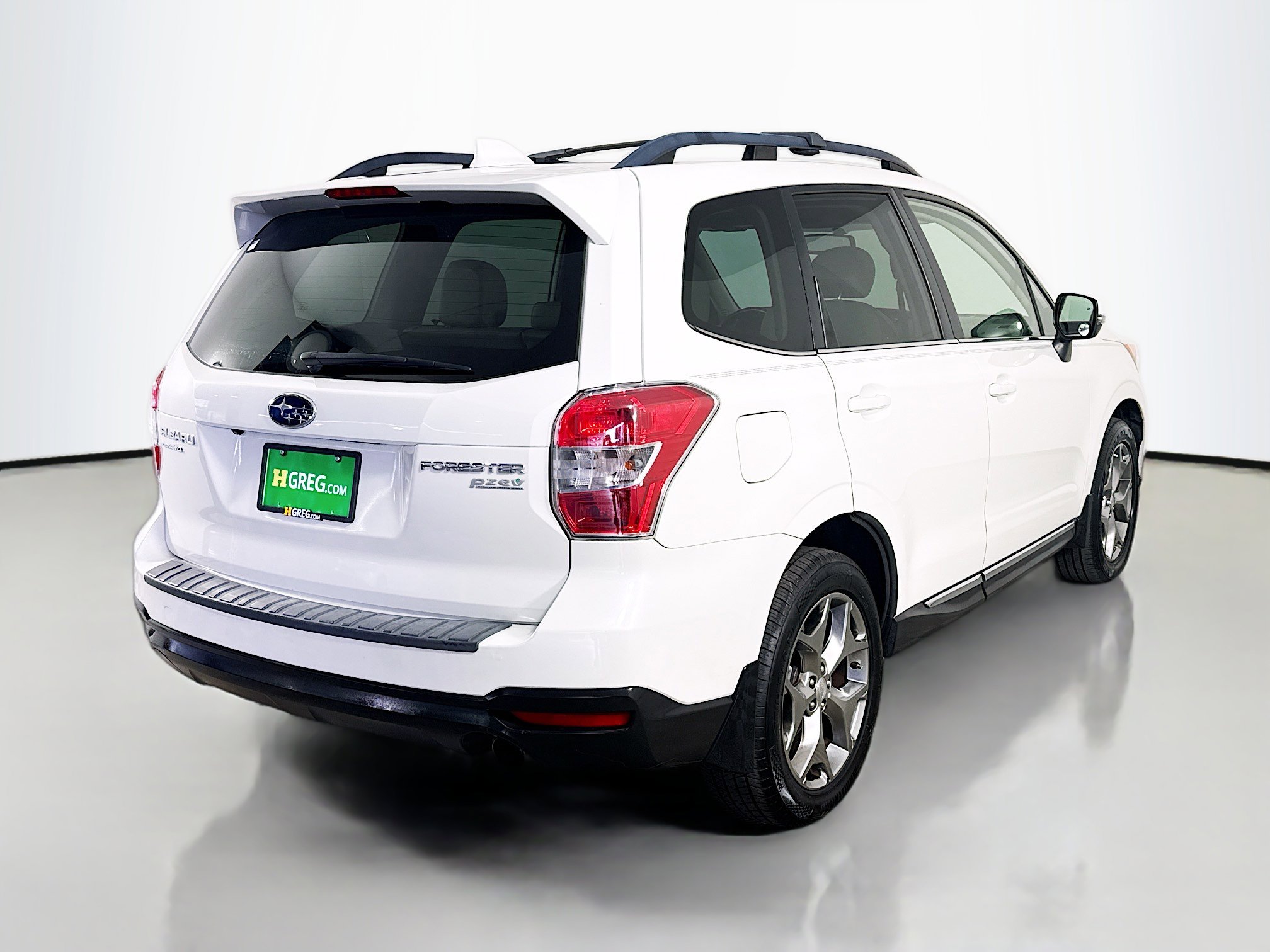 Used 2016 Subaru Forester 2.5i Touring image 10