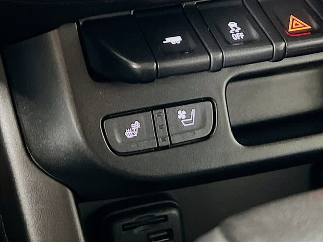 Used 2021 GMC Canyon Denali image 21
