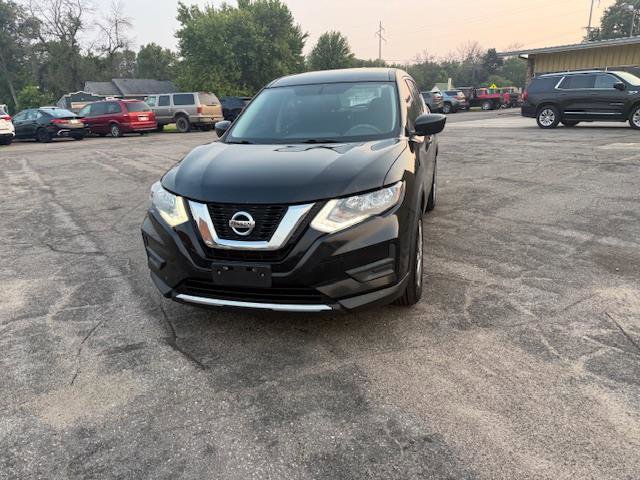 Used 2017 Nissan Rogue S image 3
