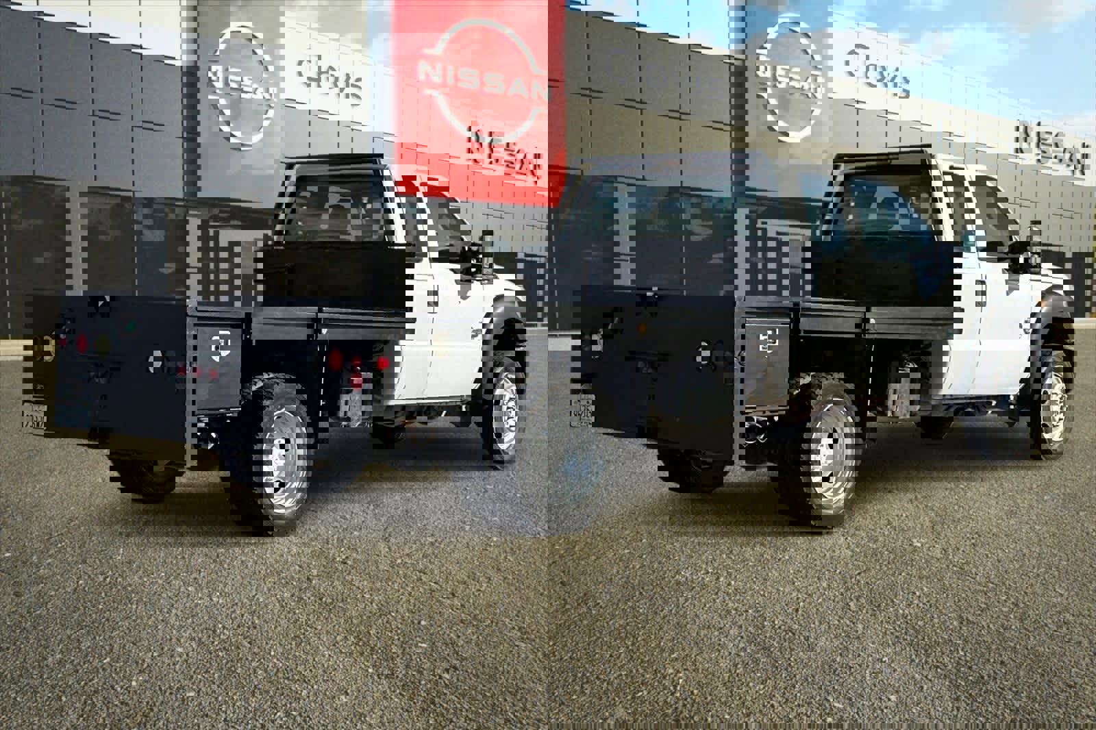 Used 2013 Ford F550 4x4 SuperCab Super Duty w/ Payload Upgrade Pkg image 3