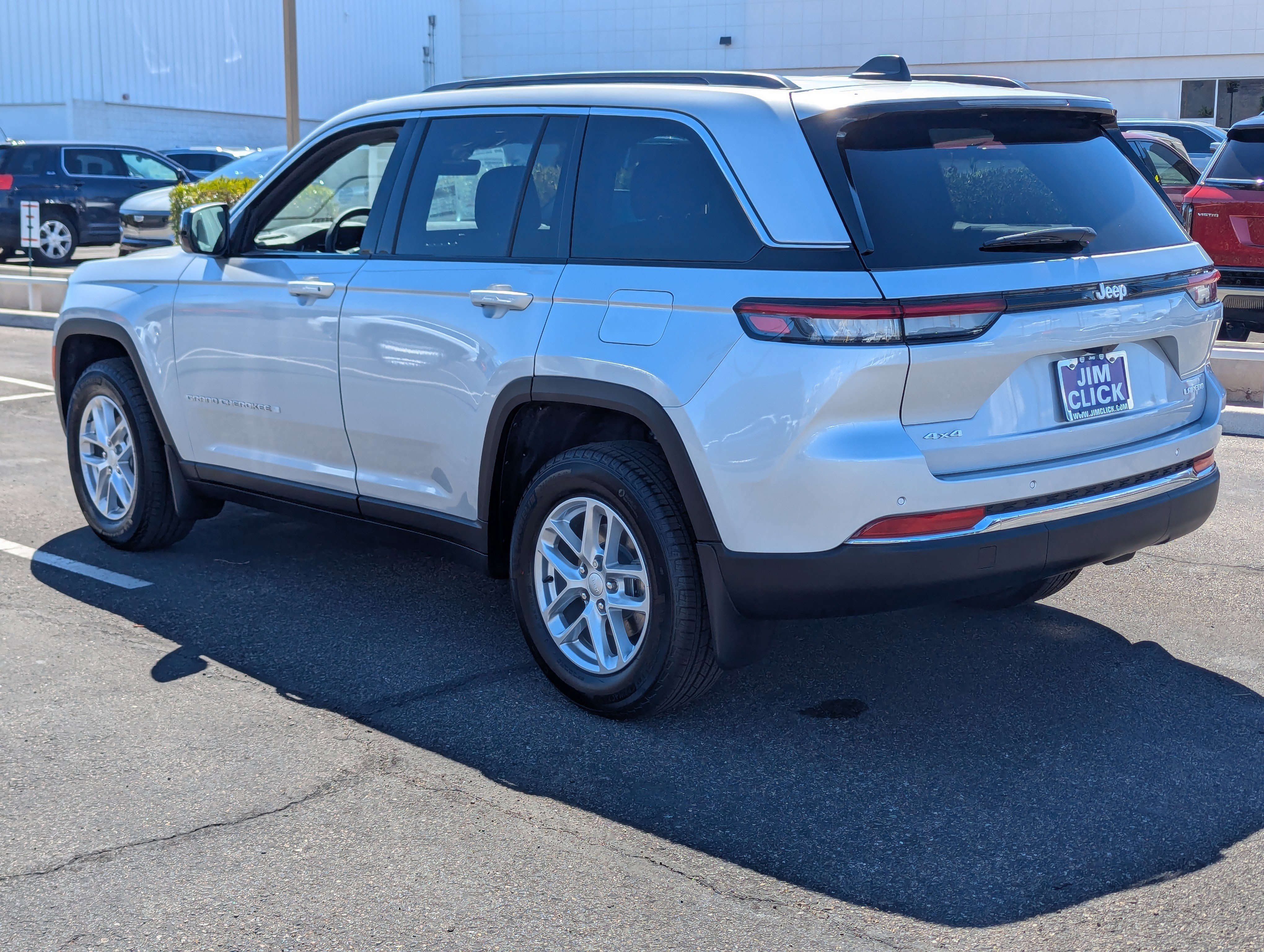New 2025 Jeep Grand Cherokee Laredo X w/ Trailer Tow Package image 4