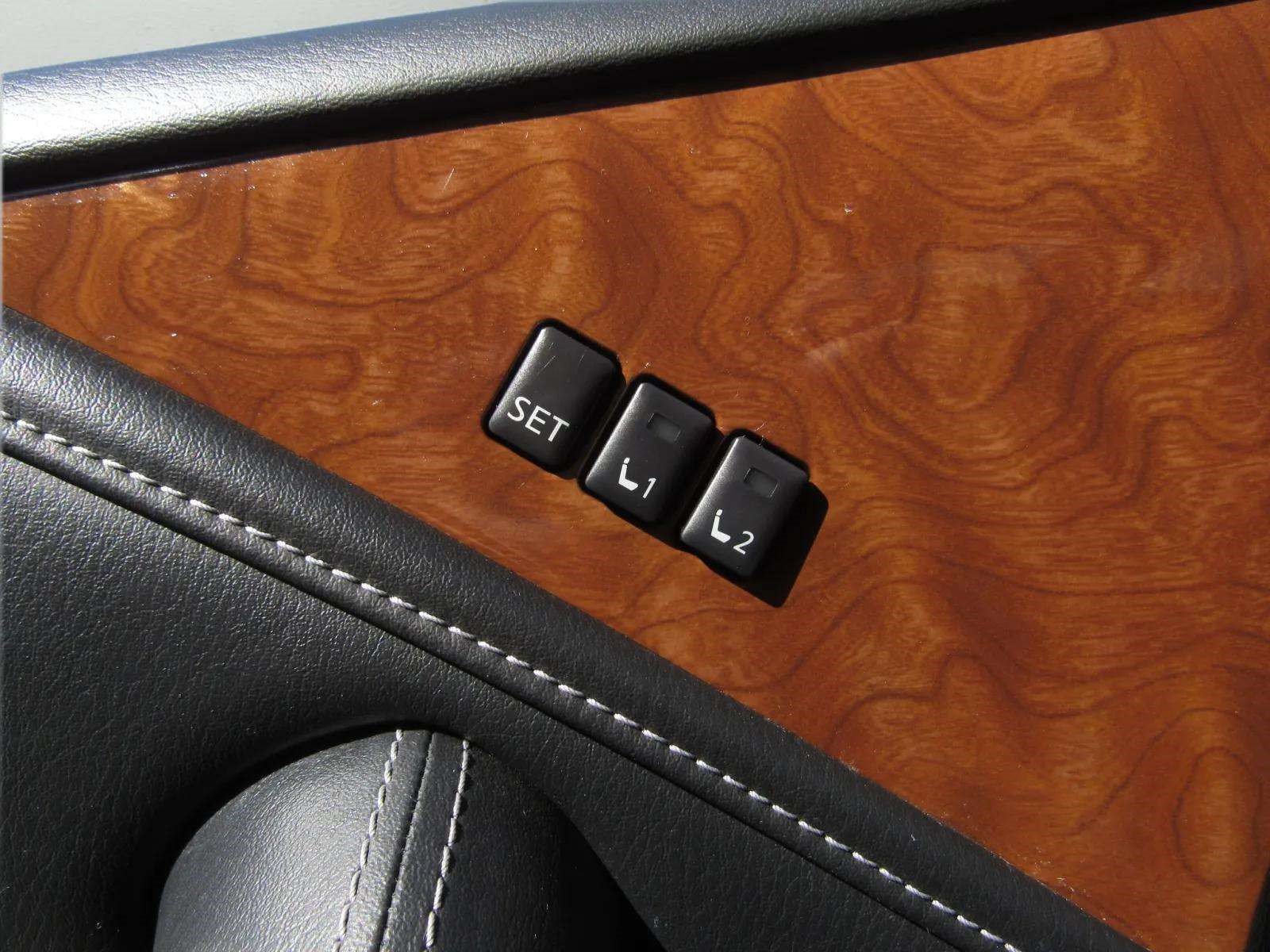 Used 2019 INFINITI QX80 Luxe w/ Proassist Package RWD image 25