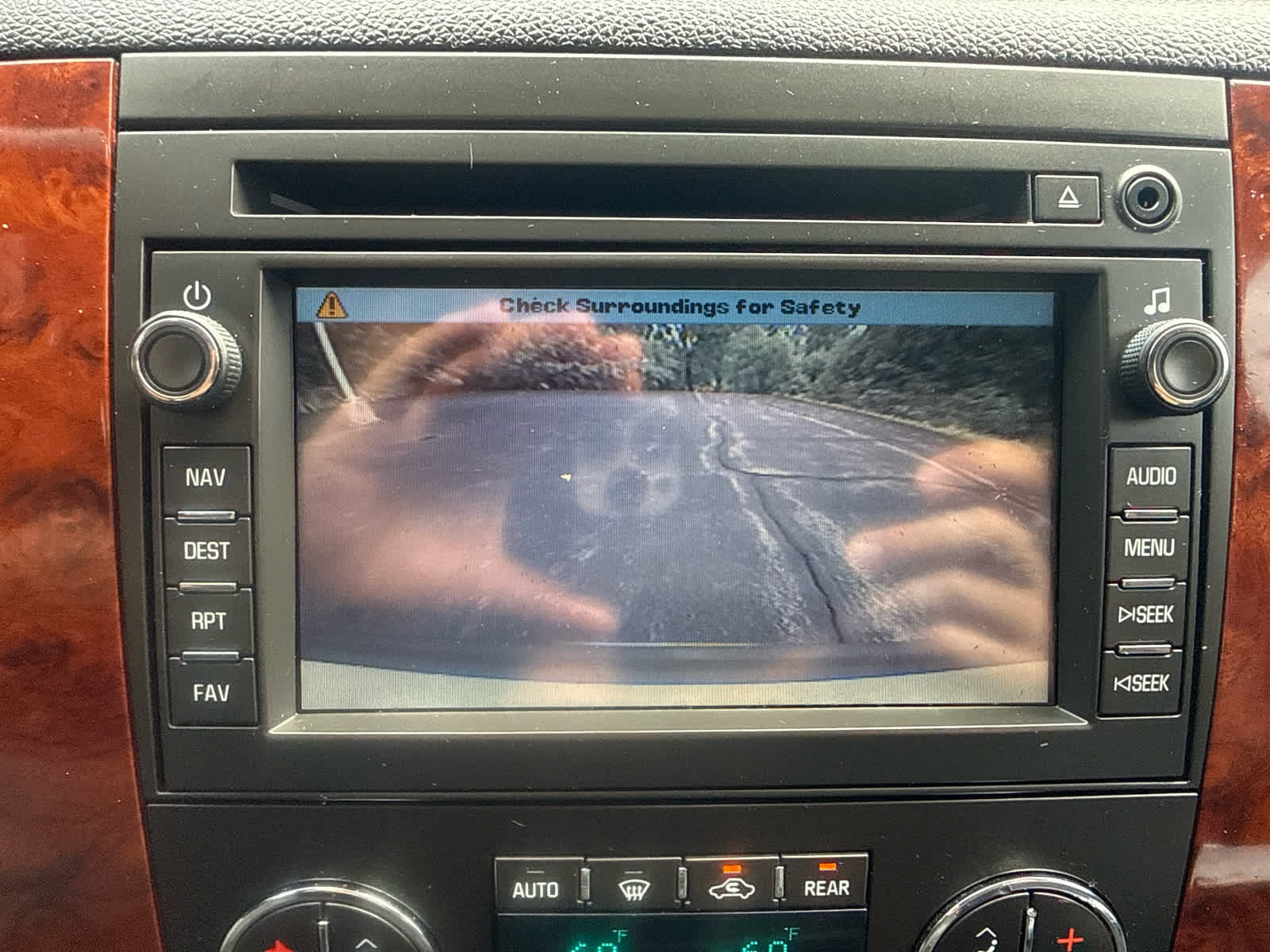 Used 2010 Chevrolet Tahoe LTZ AWD/4WD image 24