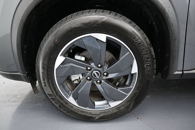 Used 2024 Nissan Rogue SV AWD/4WD image 9