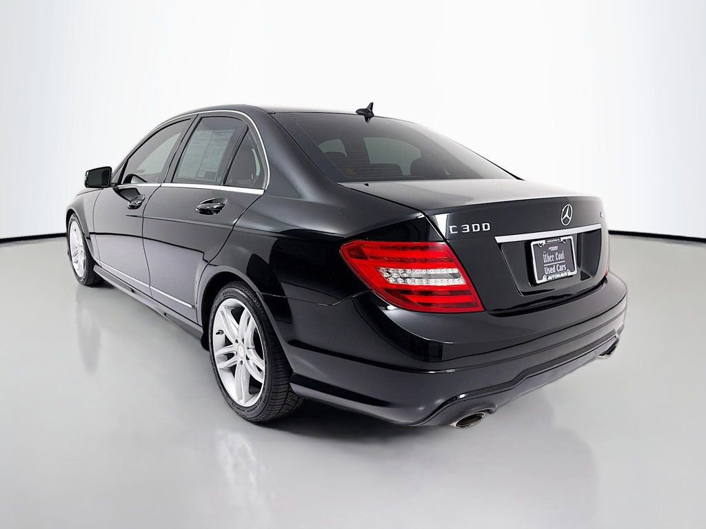 Used 2013 Mercedes-Benz C 300 4MATIC Sedan image 5