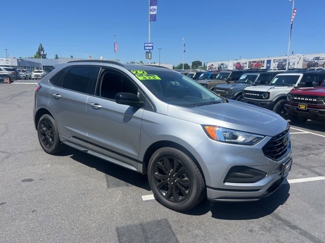 Used 2022 Ford Edge SE w/ Black Appearance Package AWD/4WD image 4