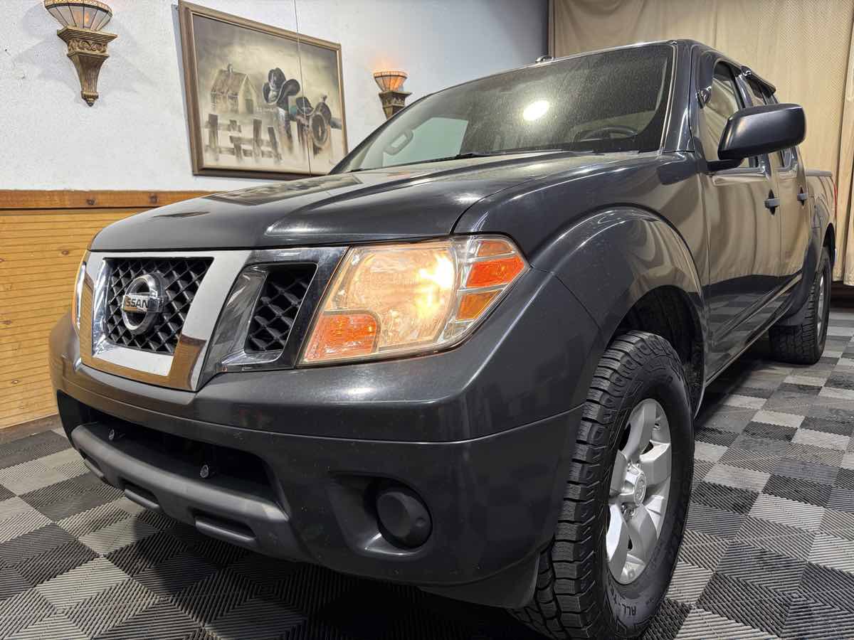 Used 2013 Nissan Frontier SV RWD image 5