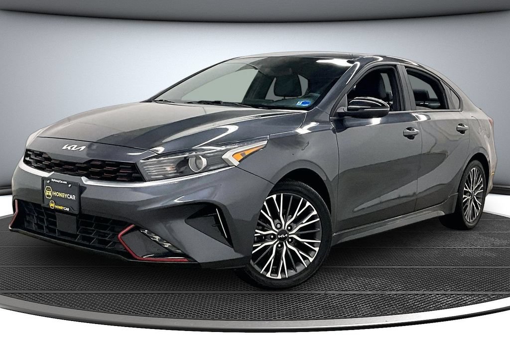 Used 2022 Kia Forte GT-Line w/ GT-Line Technology Package FWD image 3