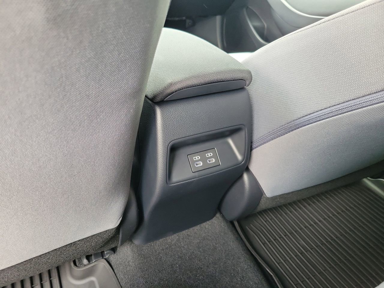 New 2026 Toyota Corolla SE FWD image 11
