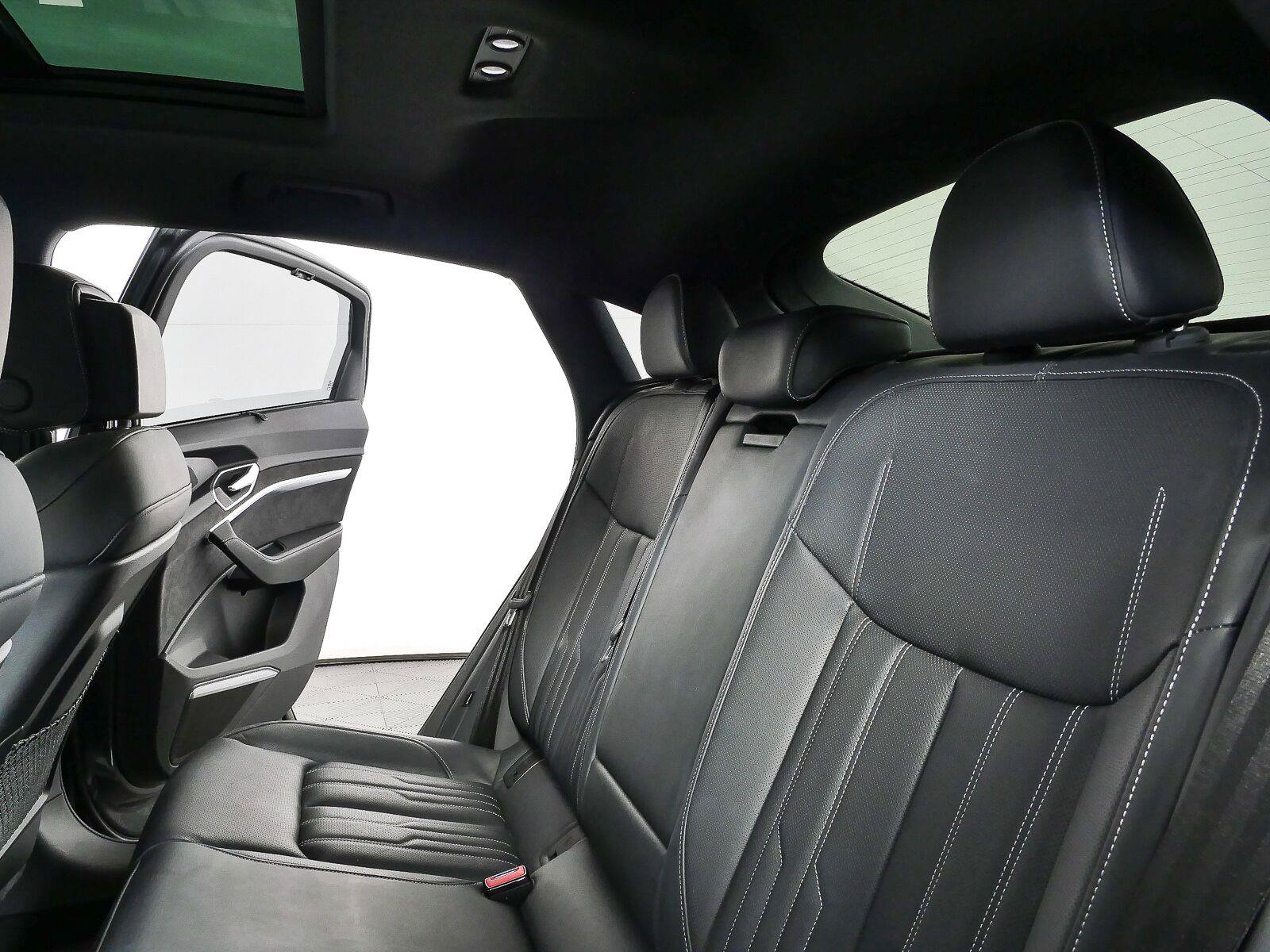 Used 2023 Audi e-tron S Prestige w/ Prestige Package AWD/4WD image 25