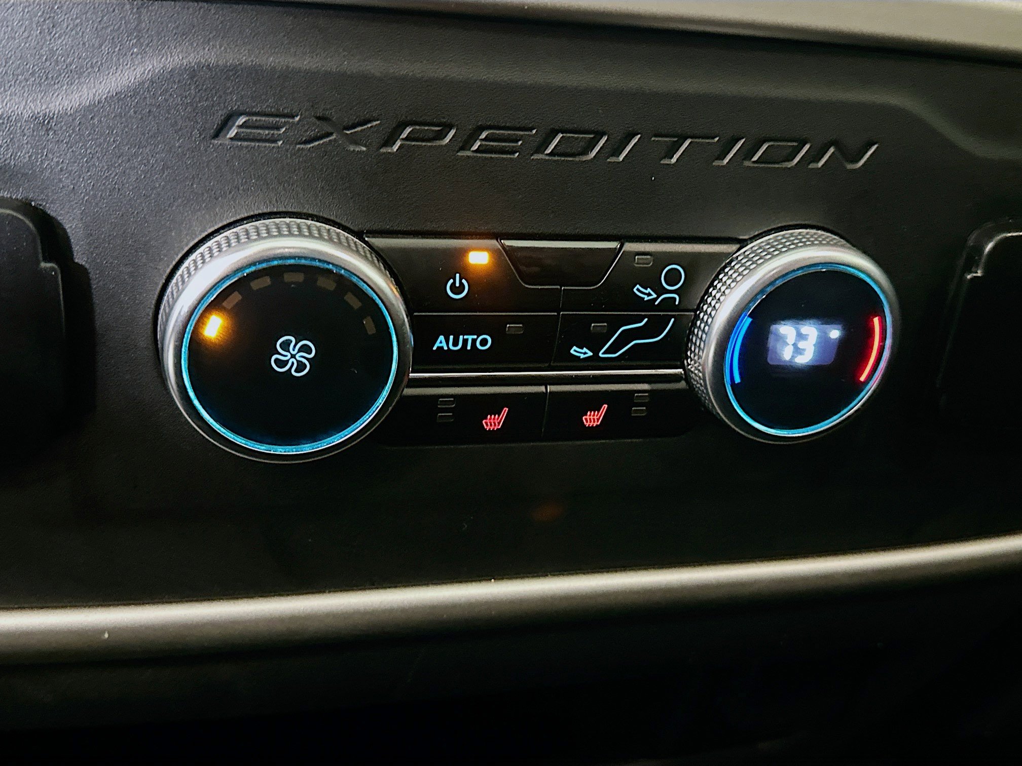 Used 2024 Ford Expedition Limited image 28