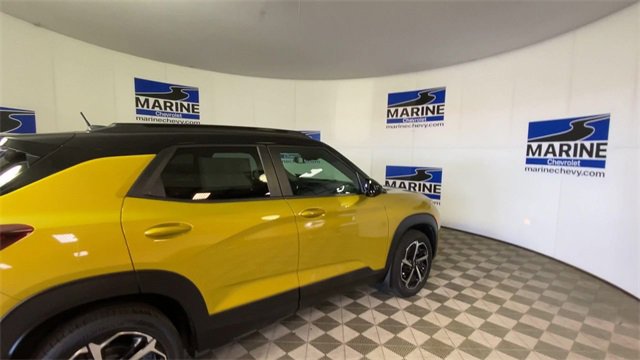 Certified 2023 Chevrolet TrailBlazer RS w/ Sun and Liftgate Package image 2