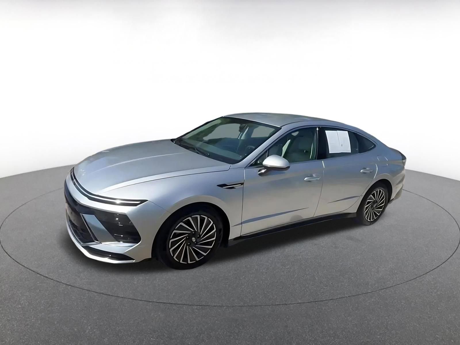 Used 2025 Hyundai Sonata SEL FWD image 9