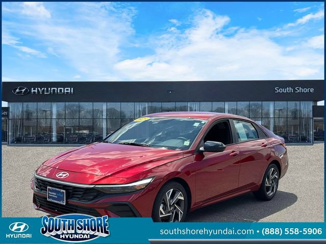 Certified 2025 Hyundai Elantra Sport w/ Cargo Package FWD image 4