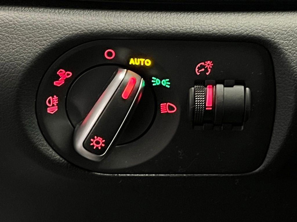 Used 2018 Audi Q3 2.0T Premium Plus w/ Premium Plus Package image 15