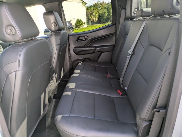 Used 2025 Chevrolet Colorado W/T w/ Advanced Trailering Package RWD image 9