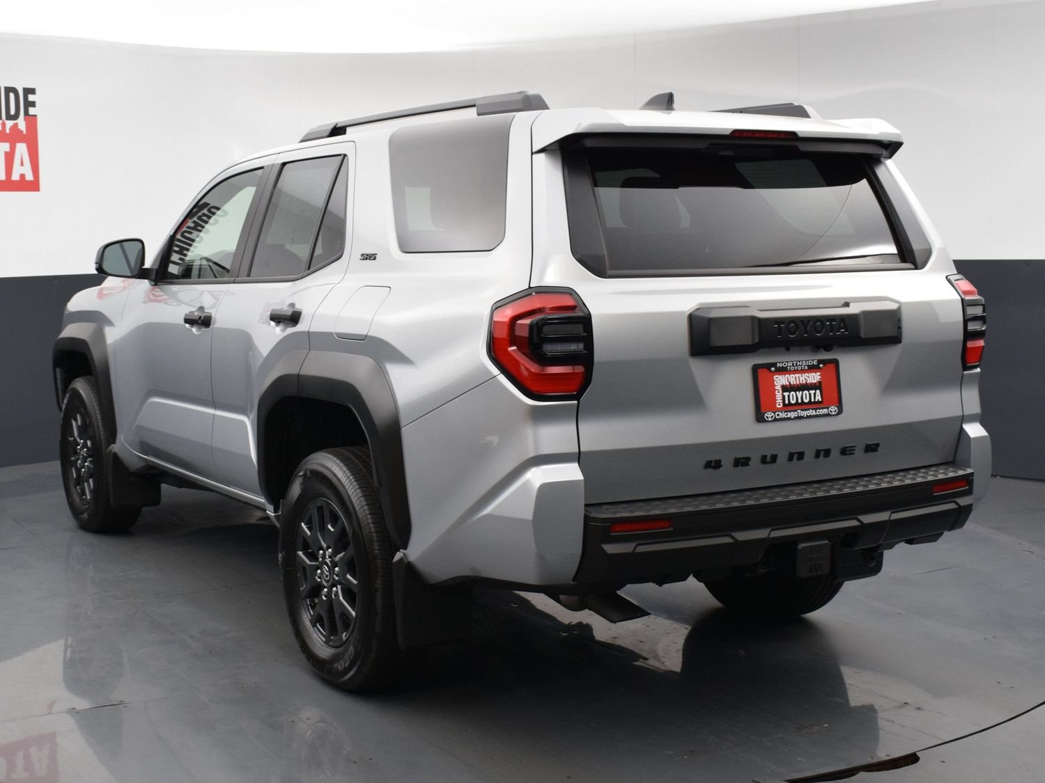 Used 2026 Toyota 4Runner SR5 AWD/4WD image 3