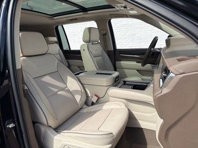 Used 2022 GMC Yukon XL Denali image 14
