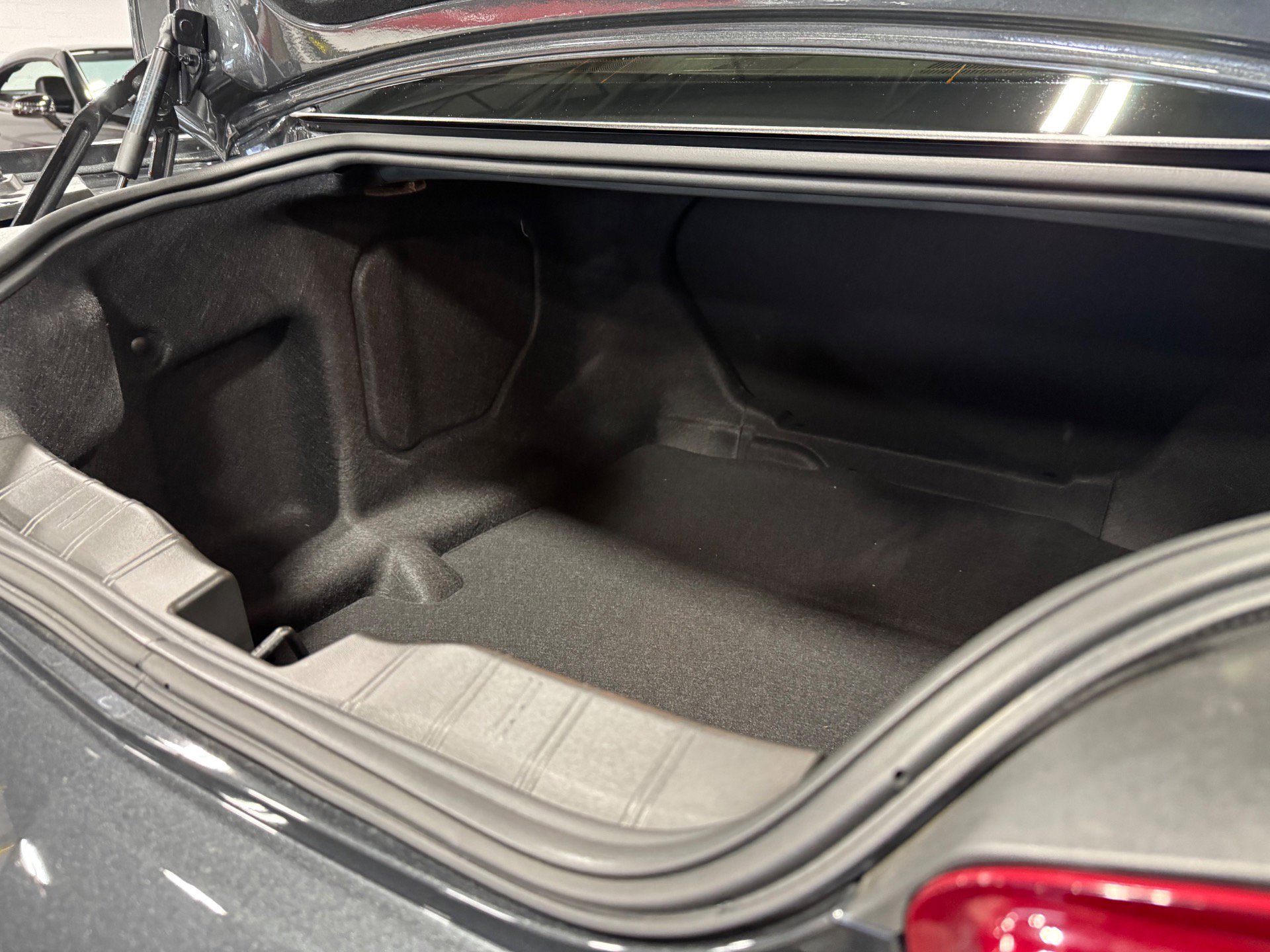 Used 2018 Chevrolet Camaro SS image 87