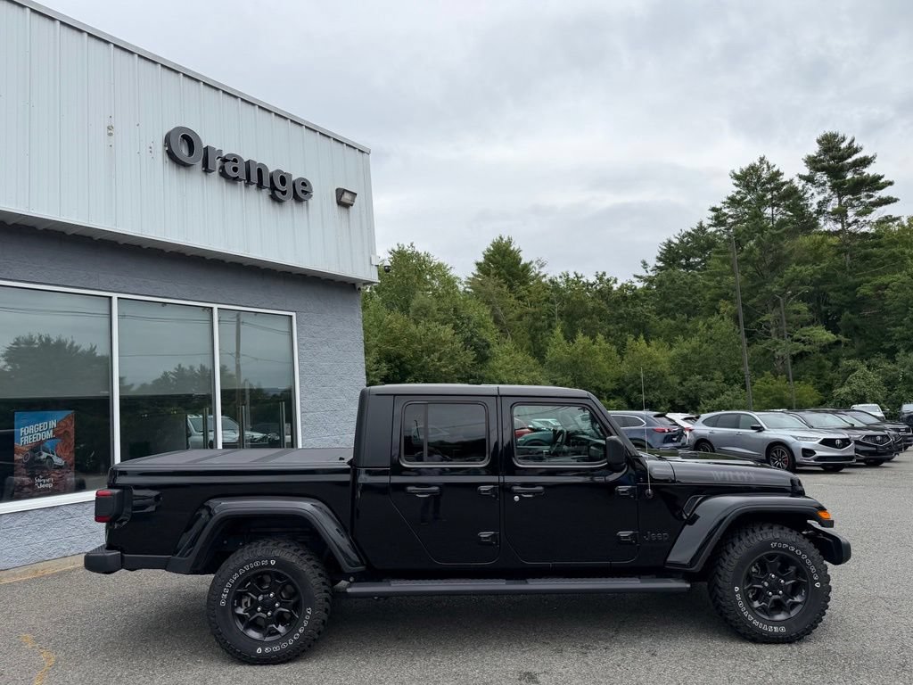 Used 2023 Jeep Gladiator Sport AWD/4WD image 9