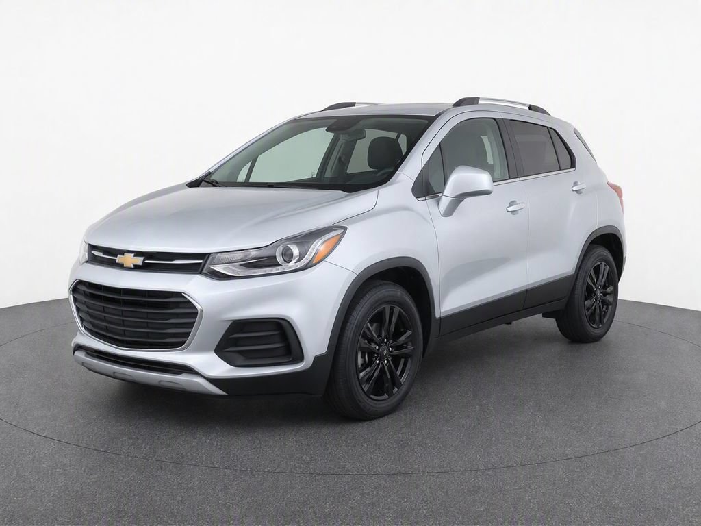 Used 2020 Chevrolet Trax LT w/ LT Convenience Package FWD image 3