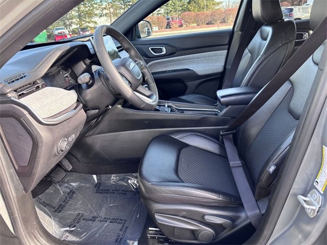 Certified 2024 Jeep Compass Latitude image 10