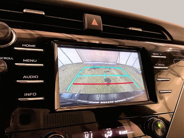 Used 2018 Toyota Camry SE FWD image 20
