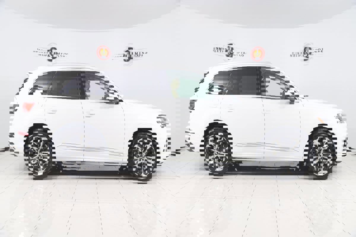 Used 2021 Audi Q7 3.0T Prestige w/ Prestige Package image 2