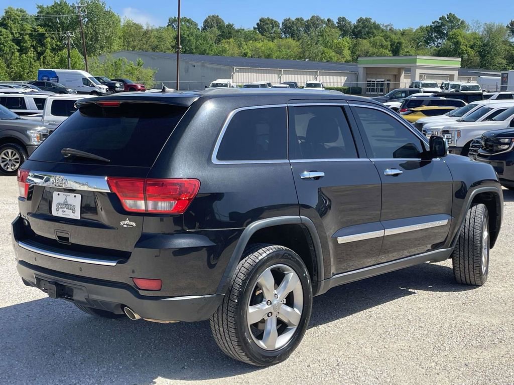 Used 2013 Jeep Grand Cherokee Overland w/ Advance Technology Group image 3