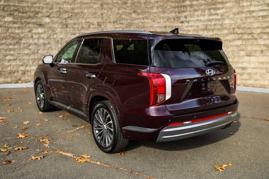 Used 2023 Hyundai Palisade Calligraphy image 8