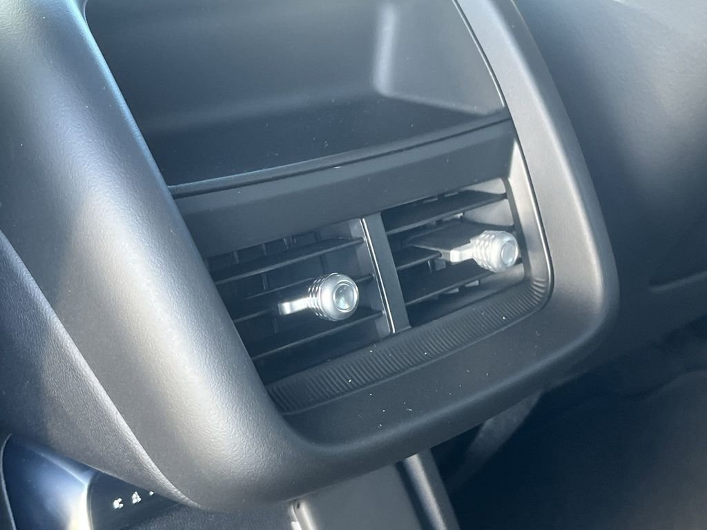 Used 2026 Cadillac Lyriq Premium Luxury image 13