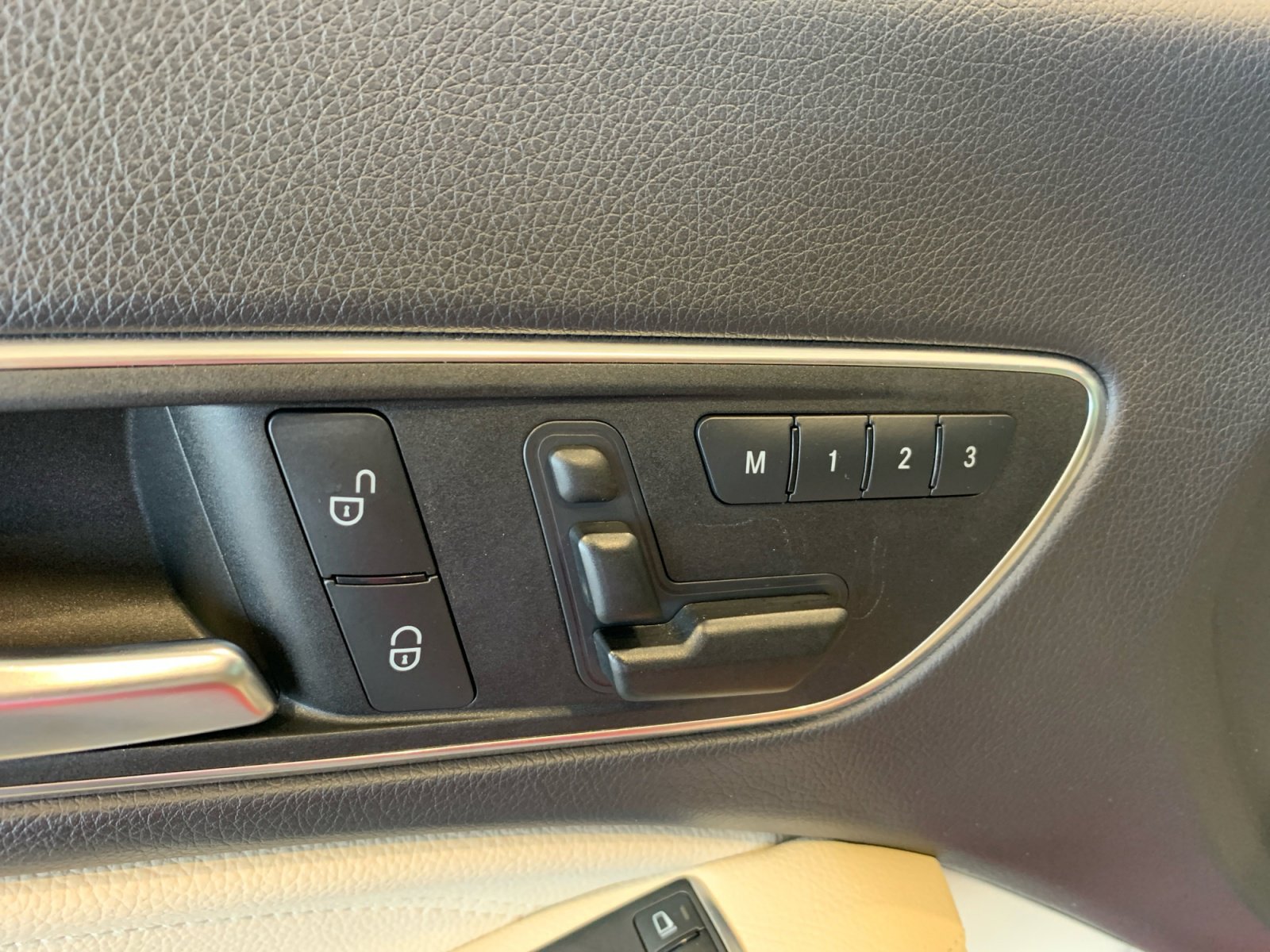 Used 2016 Mercedes-Benz CLA 250 CLA 250 image 29