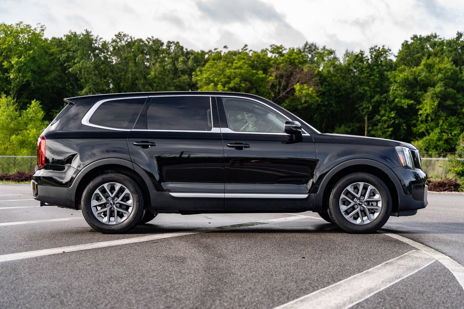 Used 2023 Kia Telluride LX AWD/4WD image 7