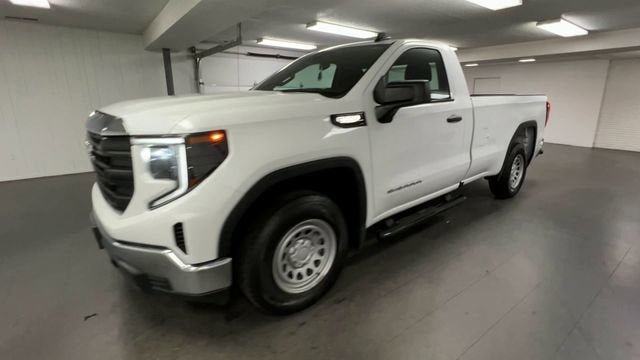 Certified 2025 GMC Sierra 1500 Pro w/ Trailering Package RWD image 4
