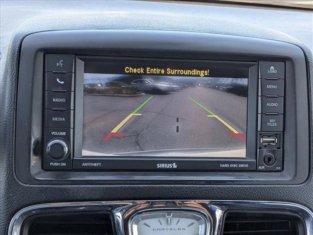 Used 2015 Chrysler Town & Country S w/ Driver Convenience Group FWD image 14
