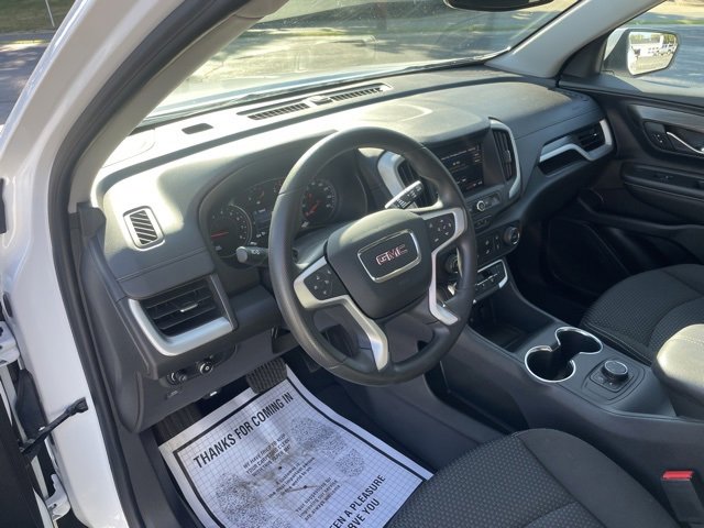 Used 2024 GMC Terrain SLE image 12