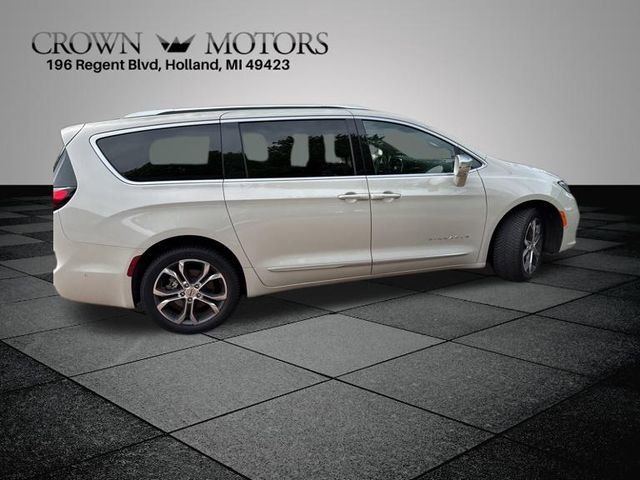 Used 2021 Chrysler Pacifica Pinnacle AWD/4WD image 6