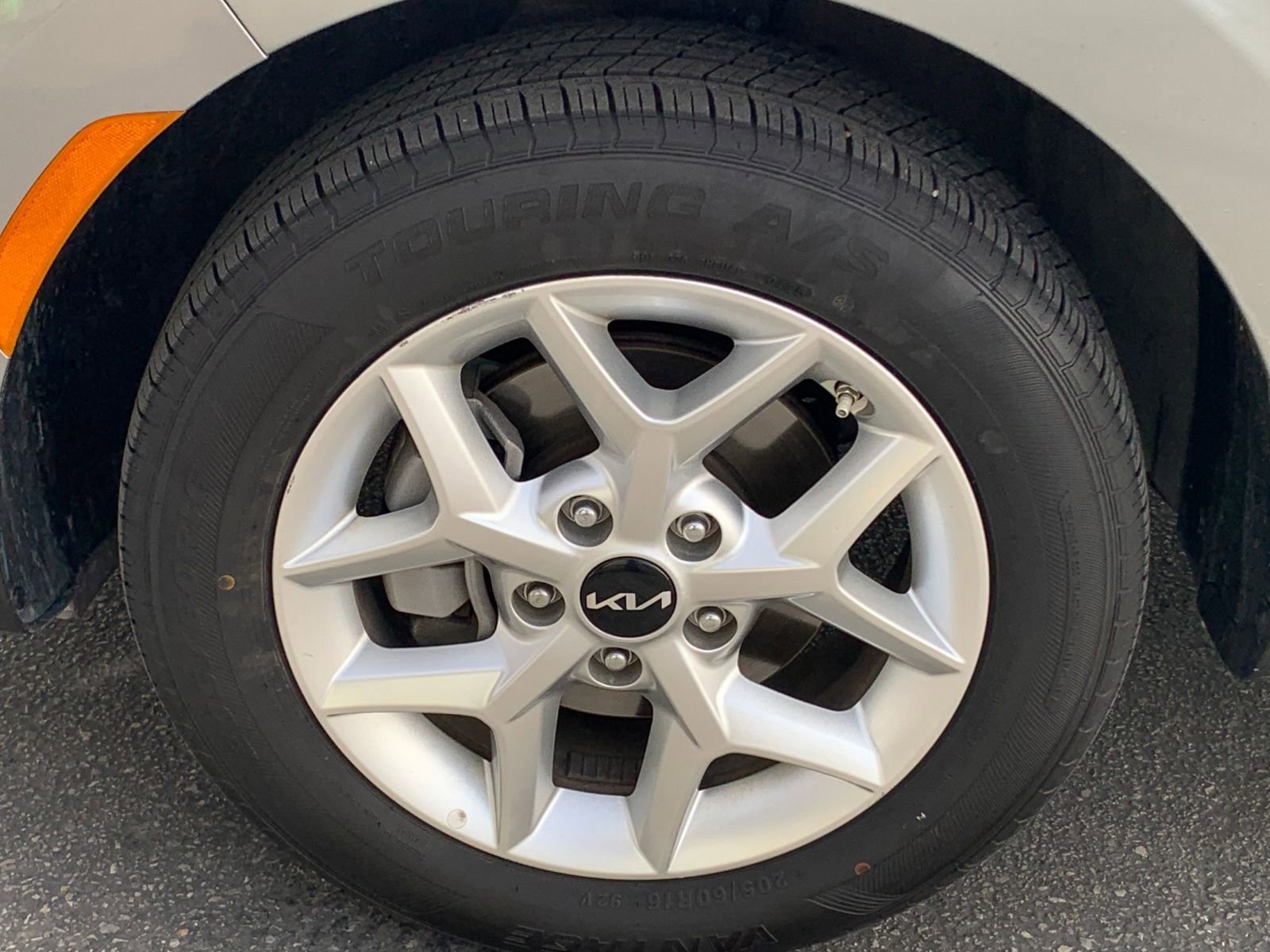 Used 2025 Kia Soul LX w/ LX Technology Package image 28